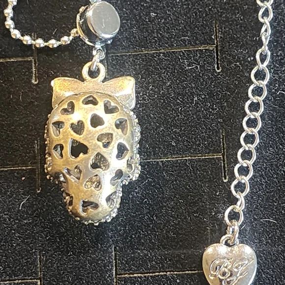 Necklace And Pendant Betsey Johnson Black Skull Rhinestone Bling with Pink Bow - Picture 4 of 8